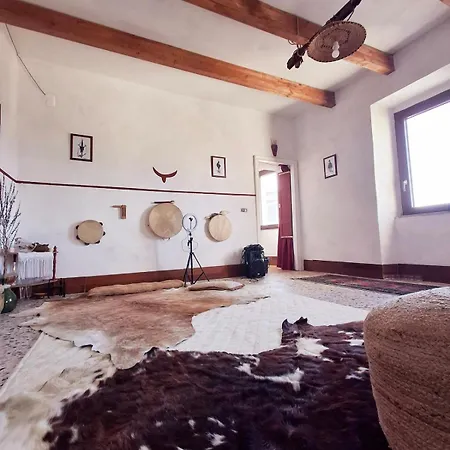 度假居 Nuragic Temple *