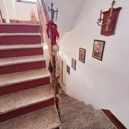 度假居 Nuragic Temple Esterzili