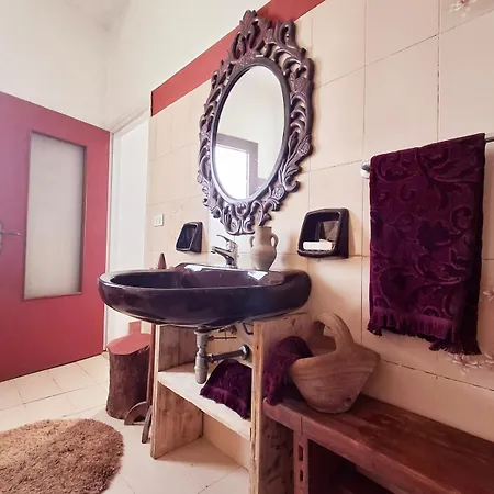 度假居 Nuragic Temple *